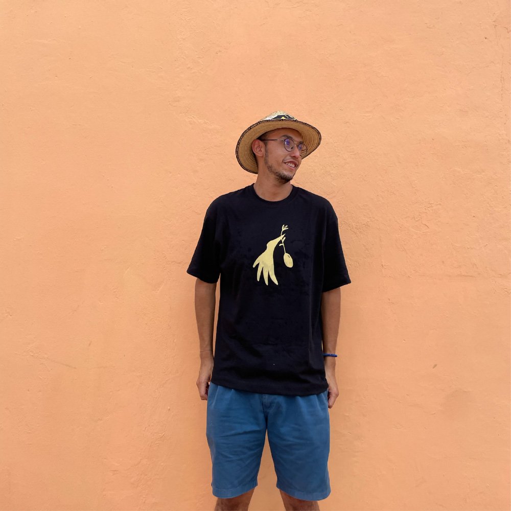 <p class="title-producto-tienda">Camiseta <span class="title-nombre-producto-tienda"> Parranda Oversize</span></p>