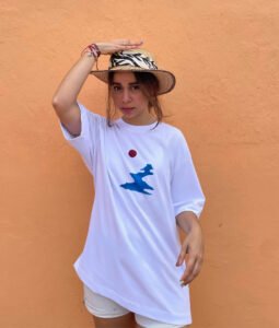 <p class="title-producto-tienda">Camiseta <span class="title-nombre-producto-tienda">  Matilde Lina Oversize</span></p>